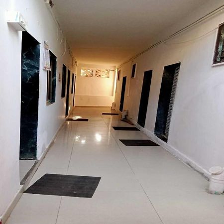 Hotel O Sai Palace Mumbai Ngoại thất bức ảnh